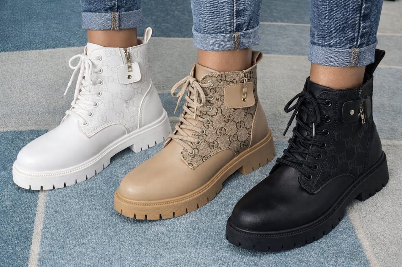 Ladies boots